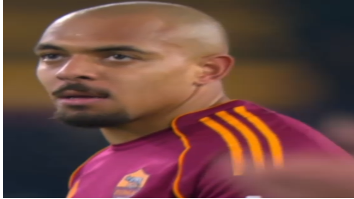 Malen doppietta Cagliari